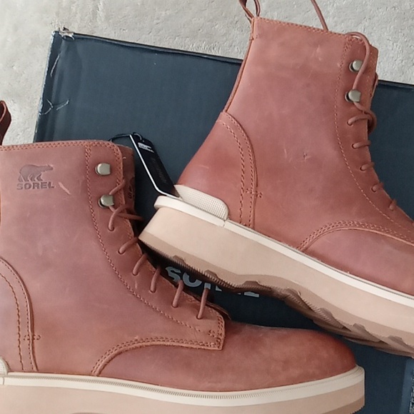 Sorel women's boots-NEW - Picture 5 of 6